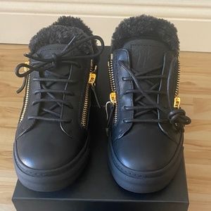 GIUSEPPE ZANOTTI Women's Black Leather Fur Lined "Gail" Sneakers size 37